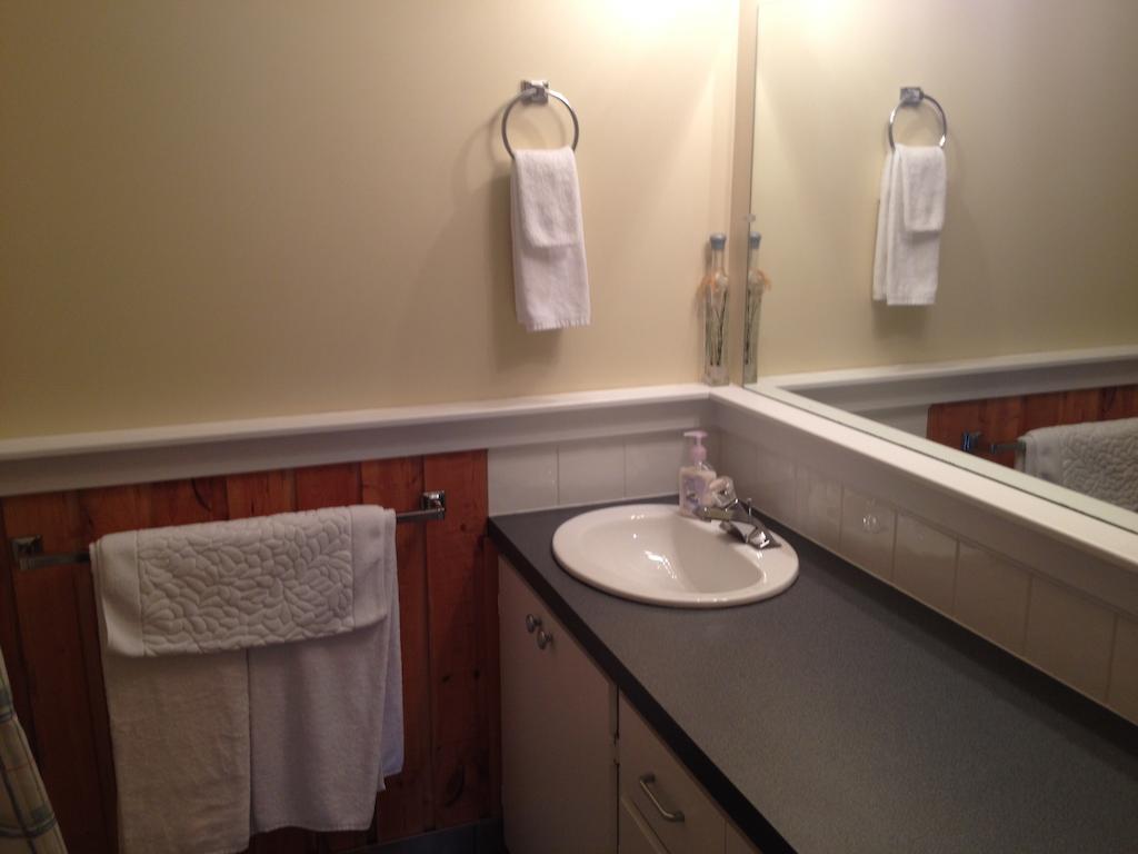 Dream Catcher Inn Valemount Room photo